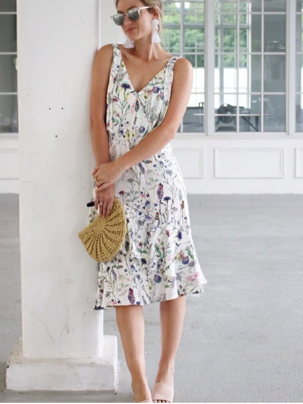 Nwt H&M White Floral V-Neck Midi Dress 4 small